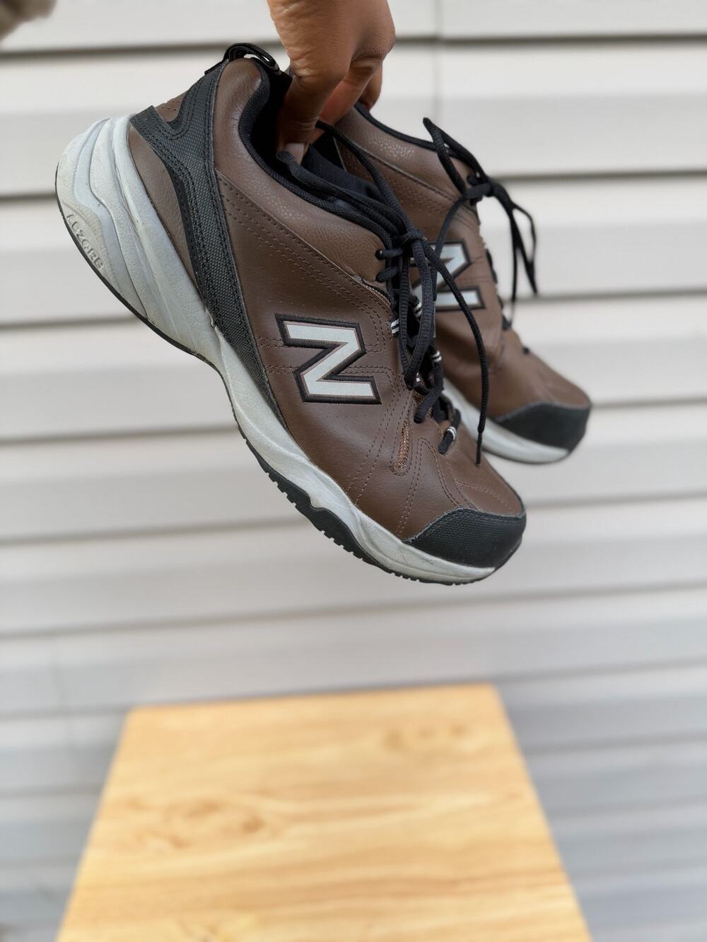 EXTRA WIDE Sz 12.5 New Balance Men’s 608v4 2E MX608WW4 Brown Sneakers Training